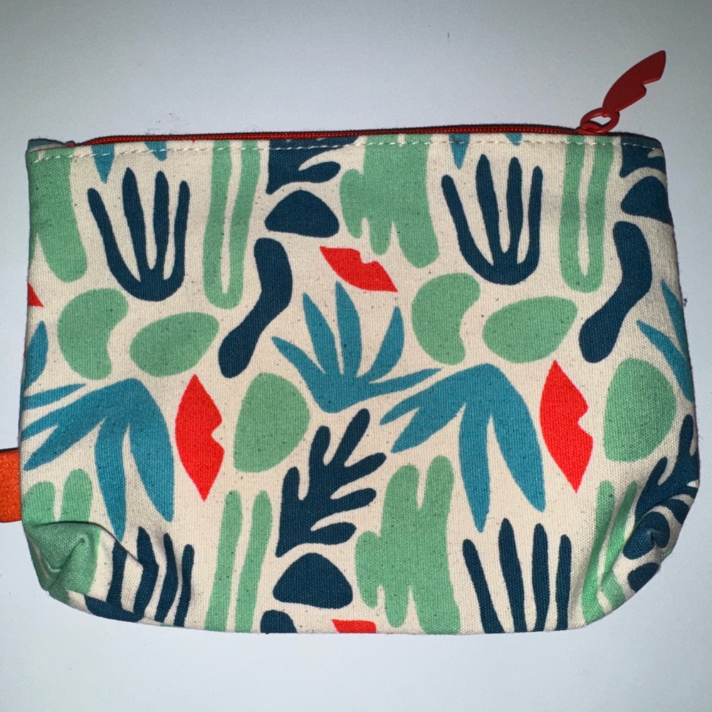 IPSY Makeup Bag - Picture 2 of 3